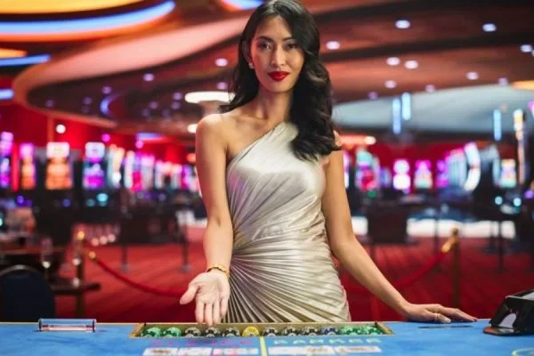 Hollywood Casino
